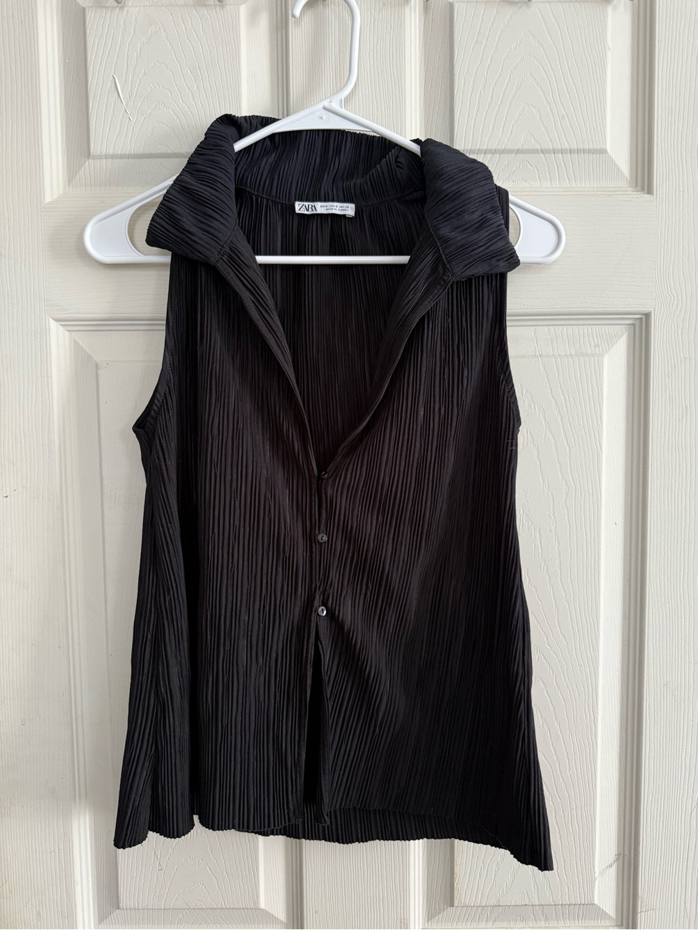 ZARA Black Pleated Sleeveless Button-Down Top